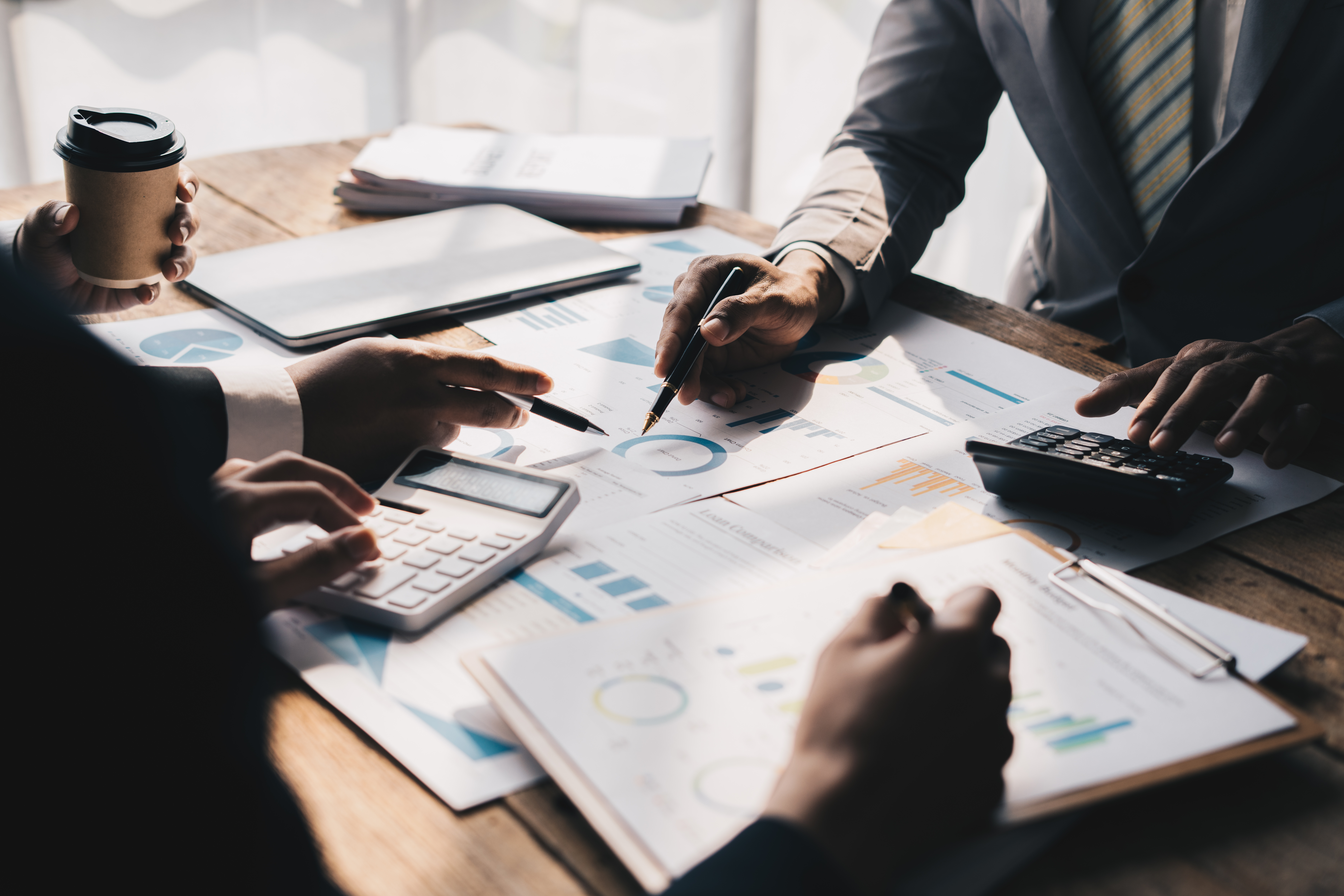 Business creative coworkers team Meeting Discussing showing the results chart and graph Work.